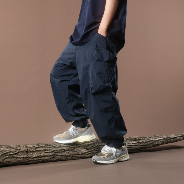 Capsule 02 / CB117 Nylon Balloon Pants (Navy) – OCTO GAMBOL